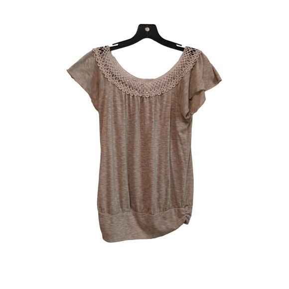 Robin's Nest beige maternity ruffle sleeve blouse - Picture 1 of 5